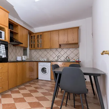 Maple Oak 102 * Larnaca